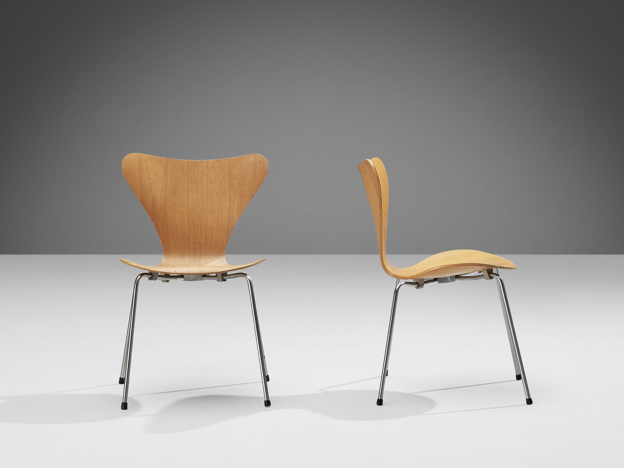 Arne Jacobsen for Fritz Hansen Set of Ten 'Butterfly' Chairs in Plywood