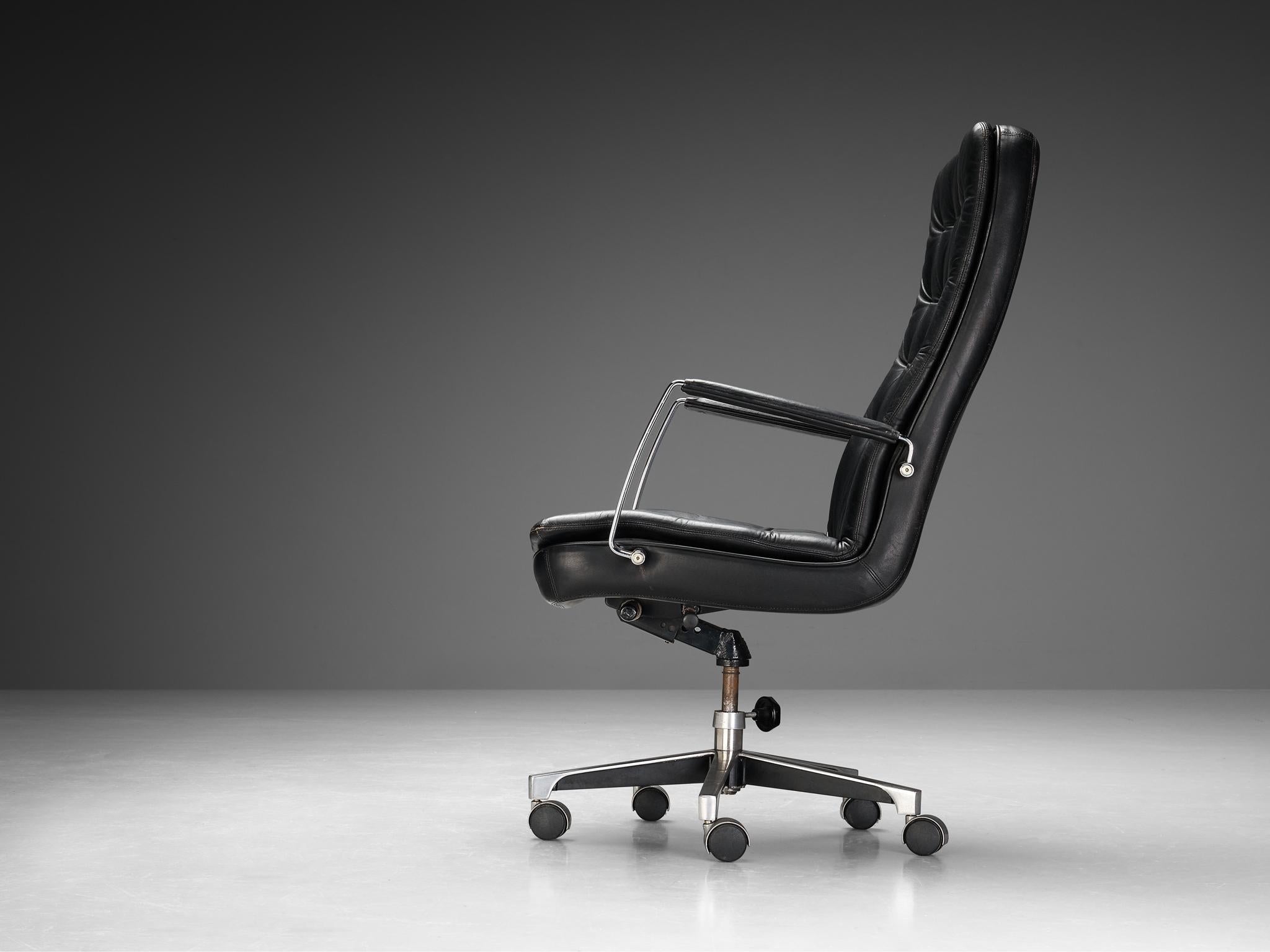 Dux of Sweden Office Chair in Black Leather and Chrome-plated Steel