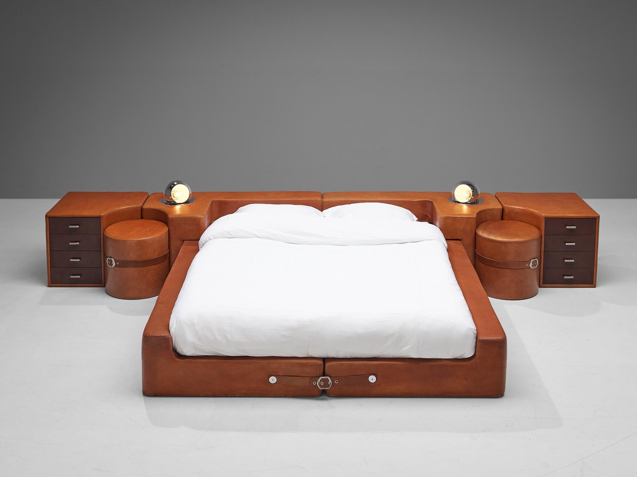 Guido Faleschini for Mariani Set of Bed, Nightstands and Stools in Leather